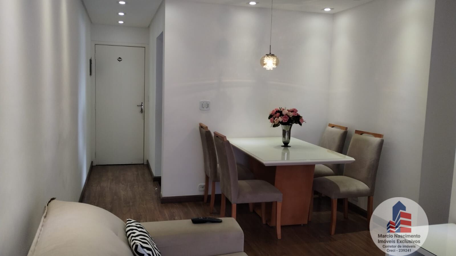 Apartamento à venda com 2 quartos, 63m² - Foto 1