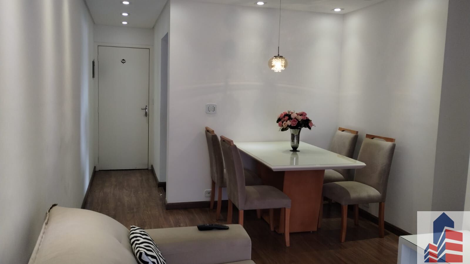 Apartamento à venda com 2 quartos, 63m² - Foto 1