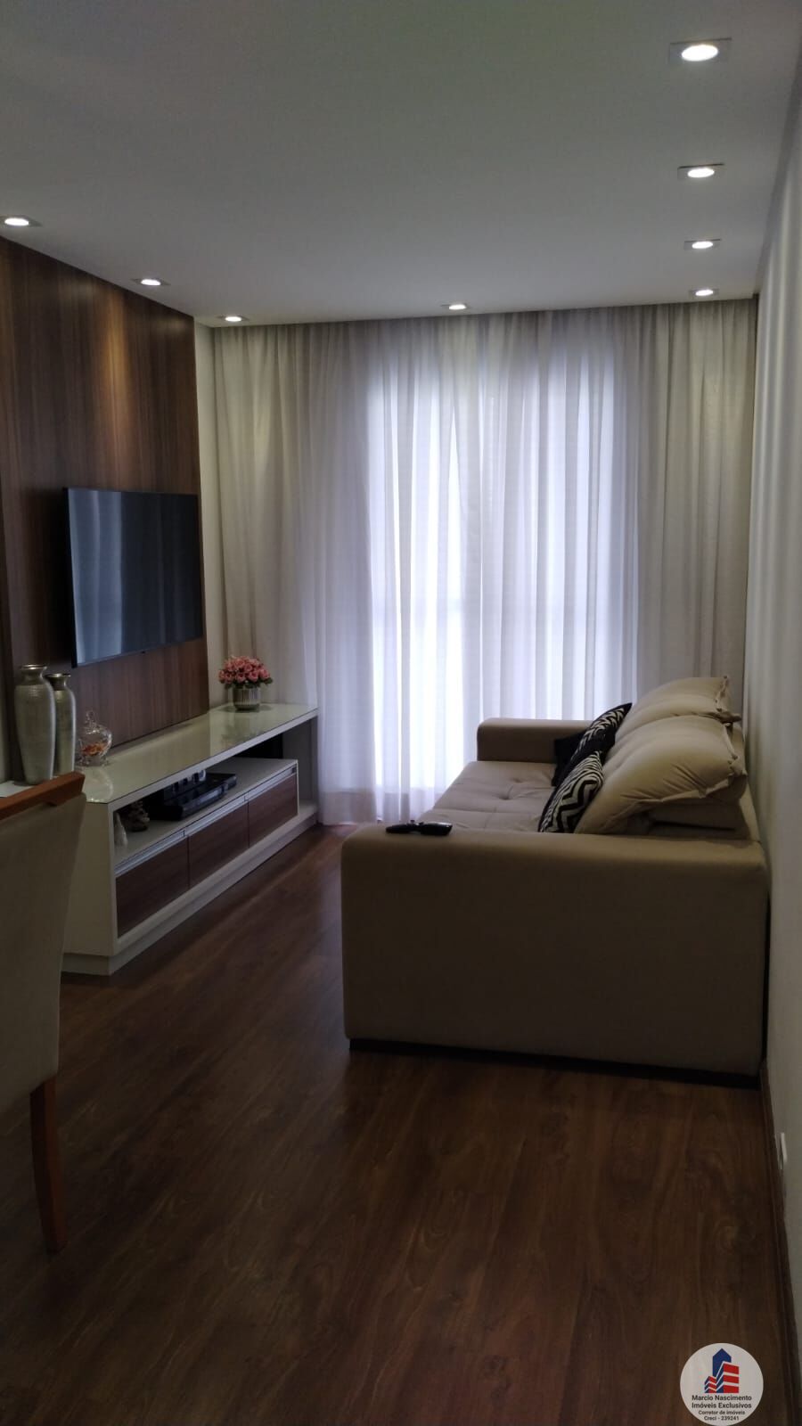 Apartamento à venda com 2 quartos, 63m² - Foto 3