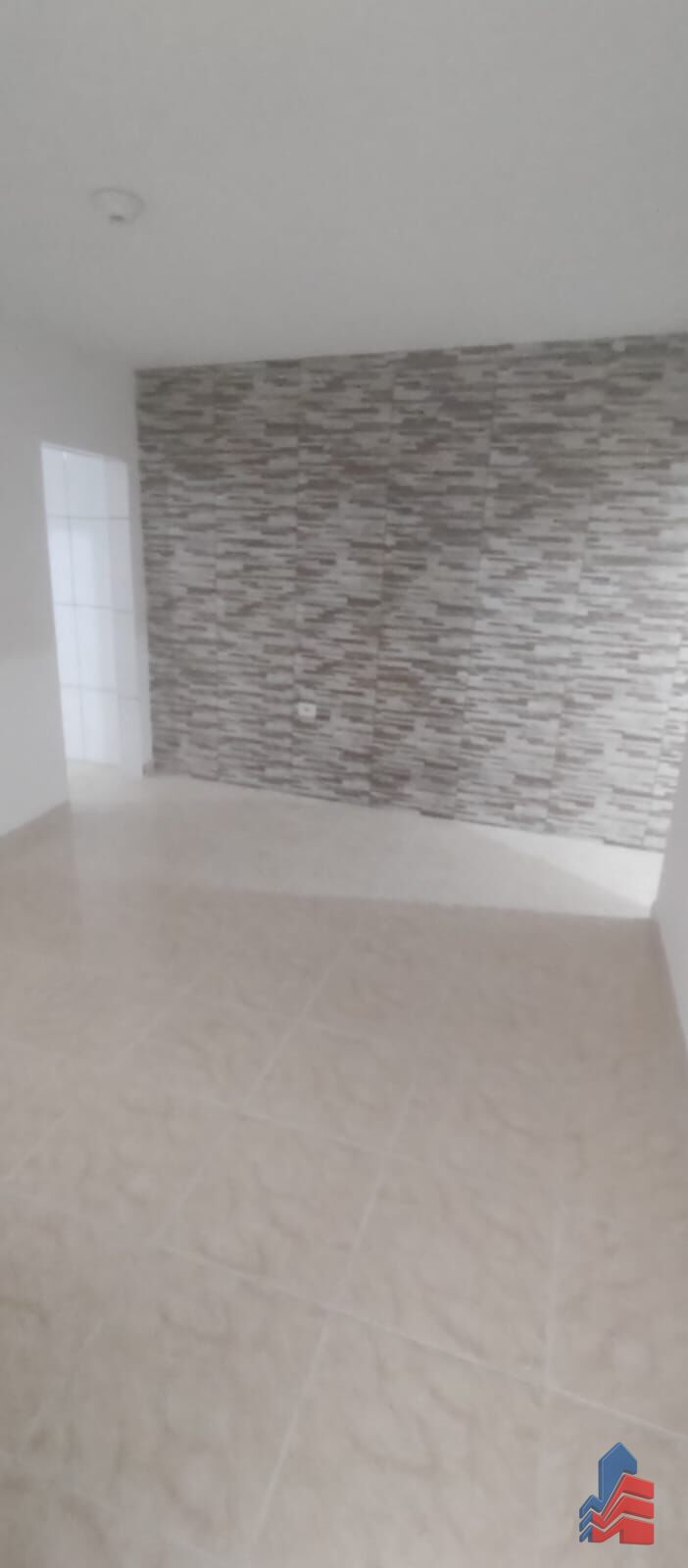 Casa, 2 quartos, 70 m² - Foto 1