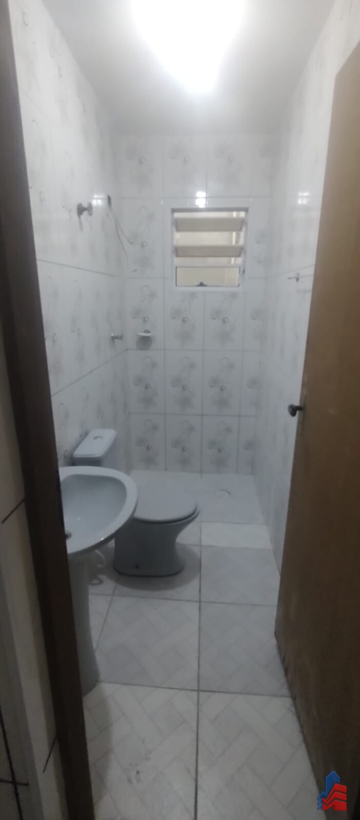 Casa à venda com 2 quartos, 70m² - Foto 11