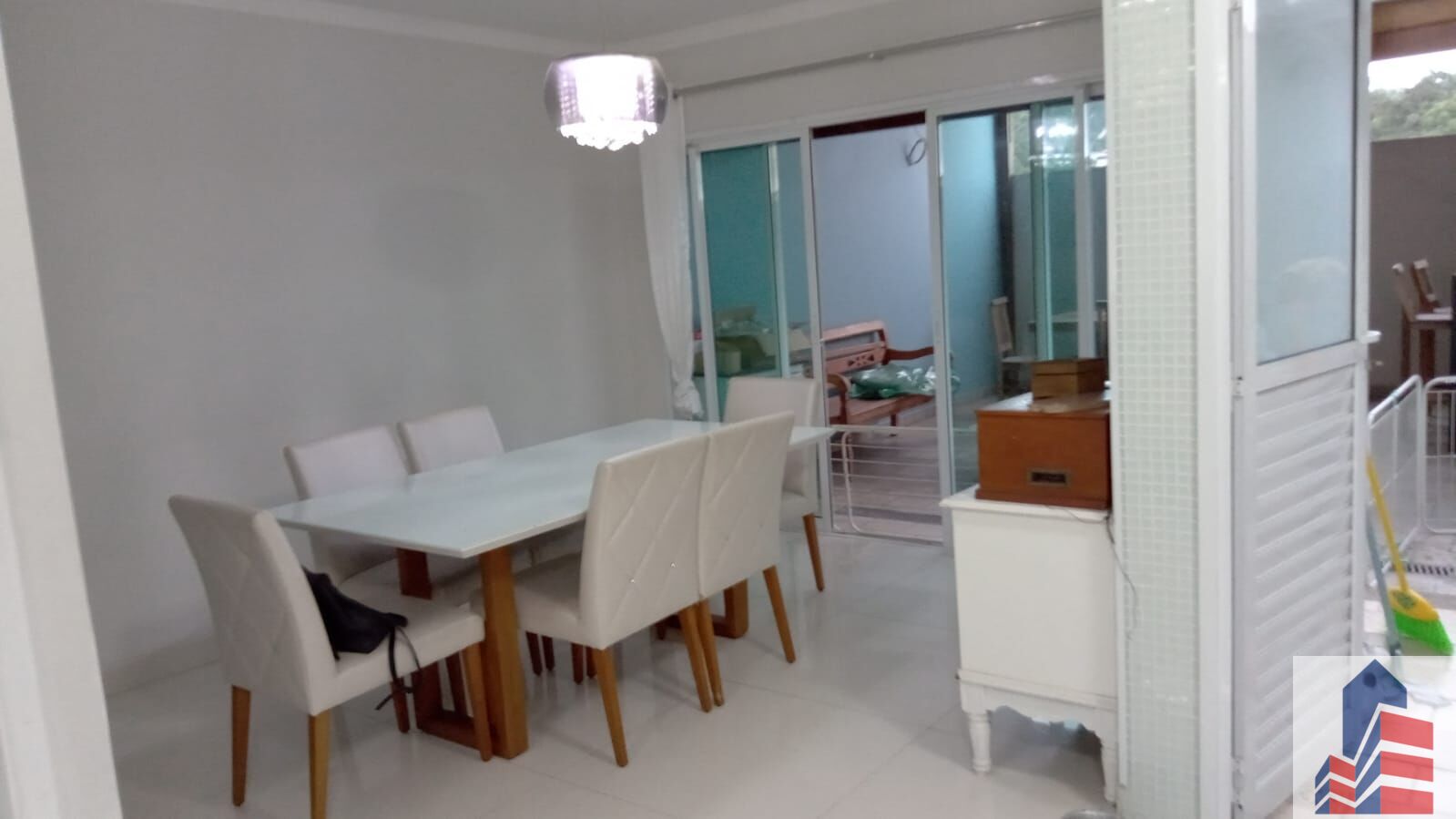 Sobrado à venda com 2 quartos, 126m² - Foto 1