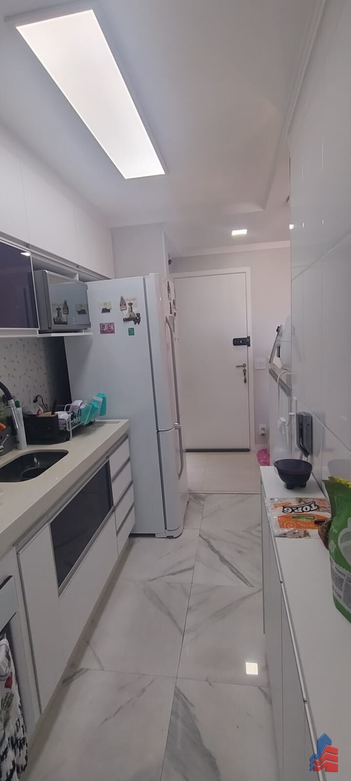 Apartamento à venda com 2 quartos, 53m² - Foto 2