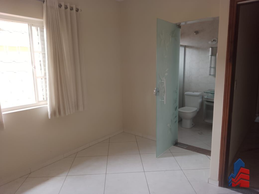 Casa, 4 quartos, 200 m² - Foto 8