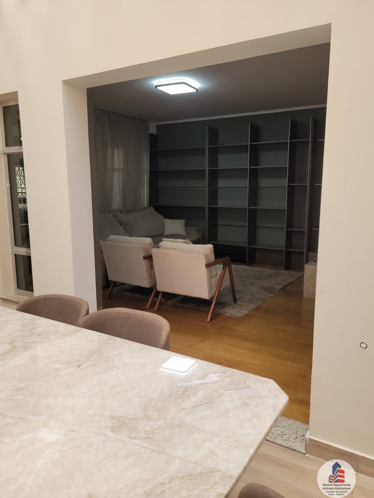 Casa à venda com 5 quartos, 300m² - Foto 5