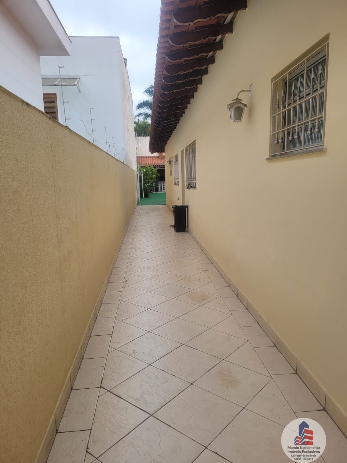 Casa à venda com 5 quartos, 300m² - Foto 21