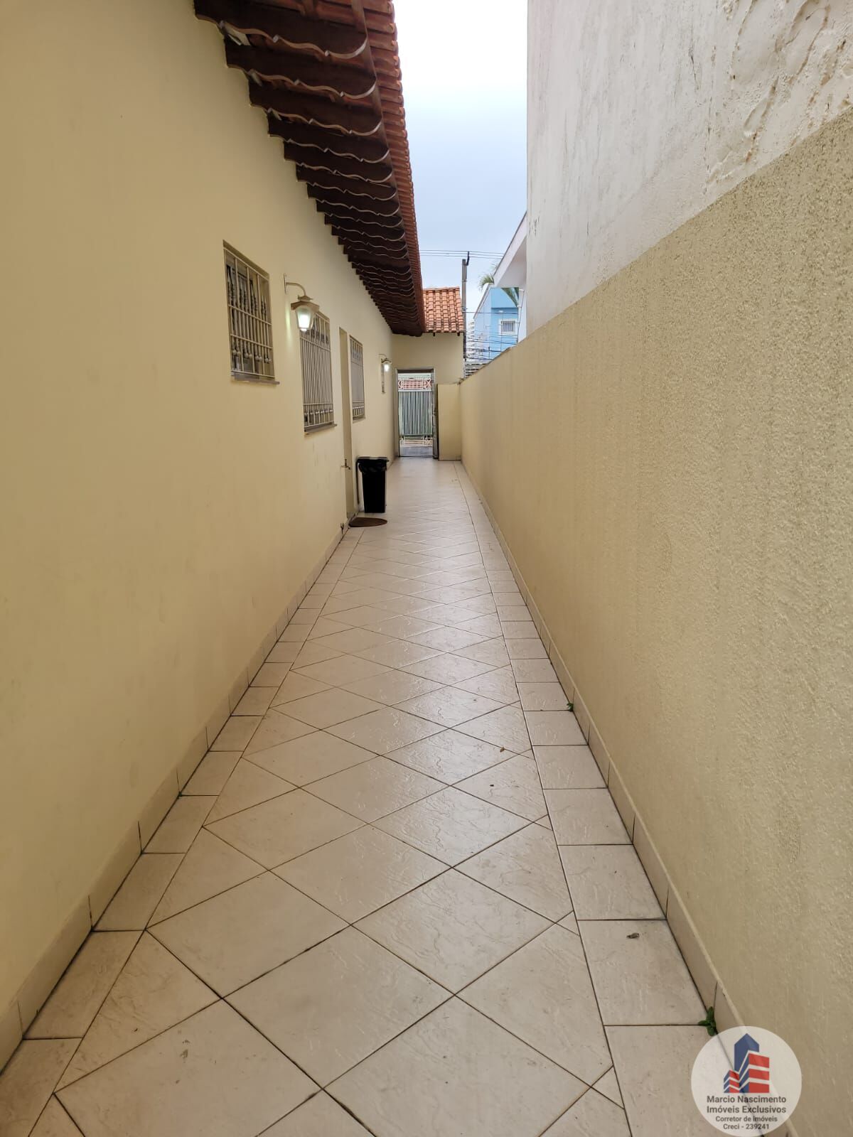 Casa à venda com 5 quartos, 300m² - Foto 22