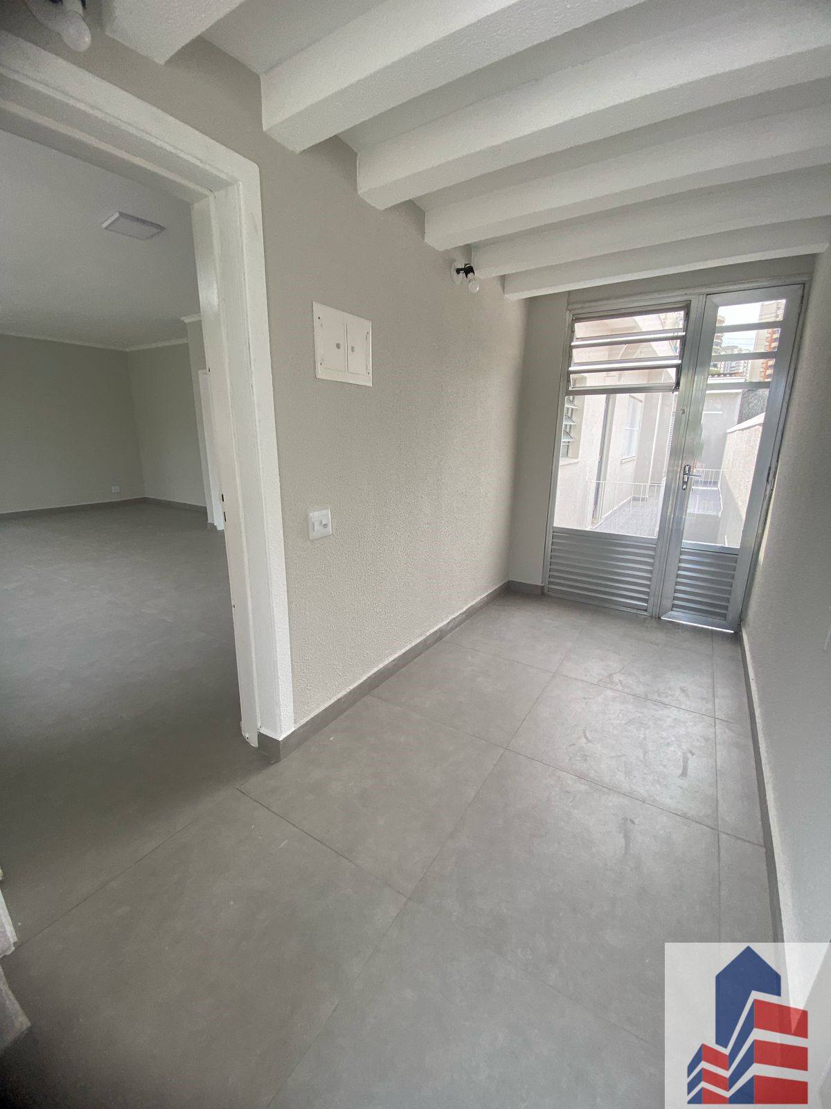 Casa à venda com 3 quartos, 280m² - Foto 9