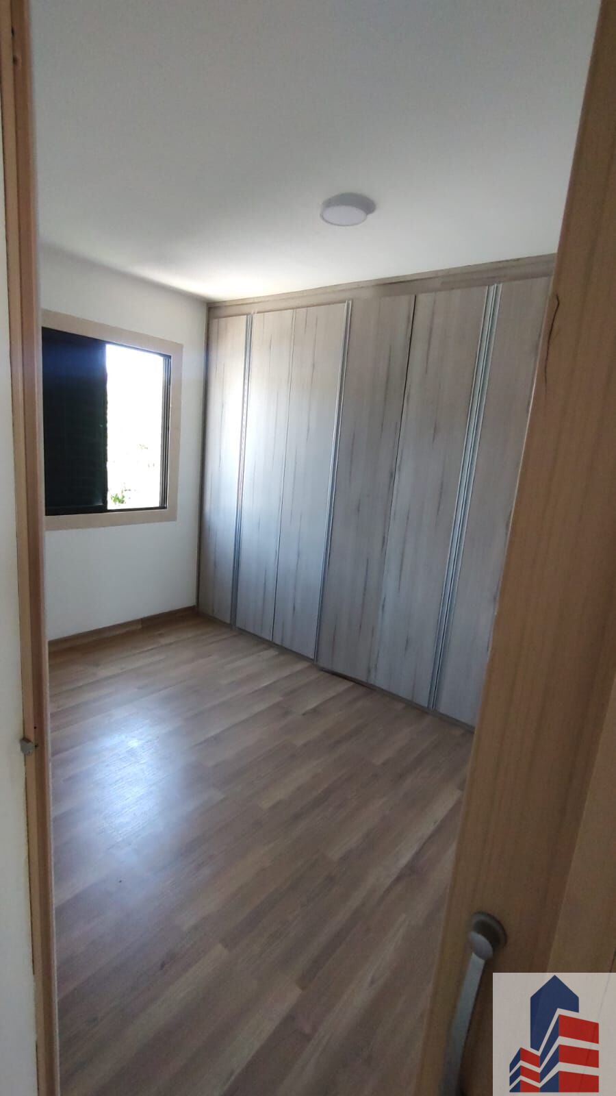 Apartamento à venda com 2 quartos, 75m² - Foto 8