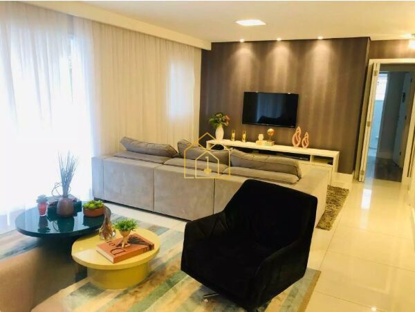 Apartamento à venda com 3 quartos, 147m² - Foto 2