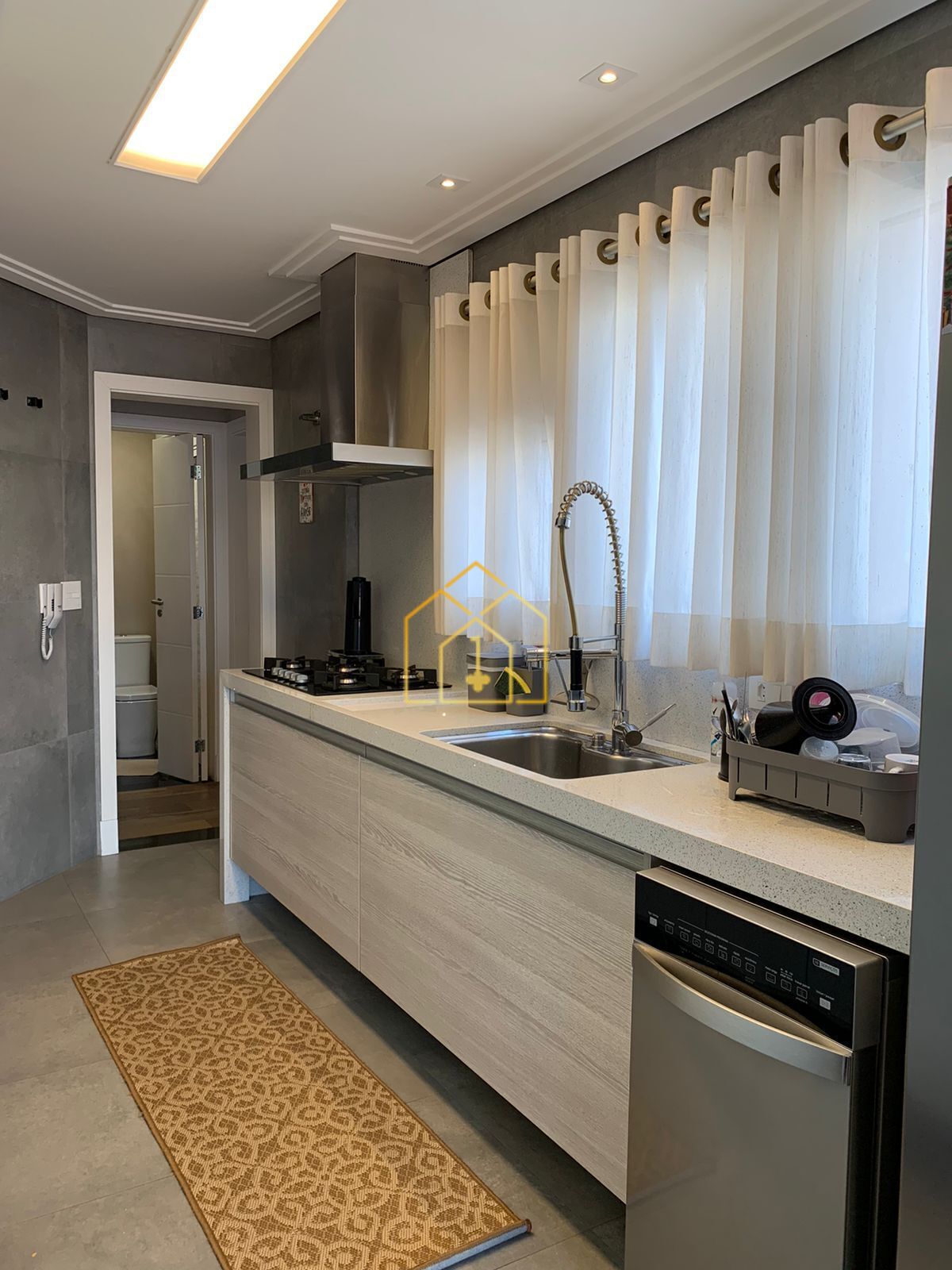 Apartamento à venda com 3 quartos, 205m² - Foto 11