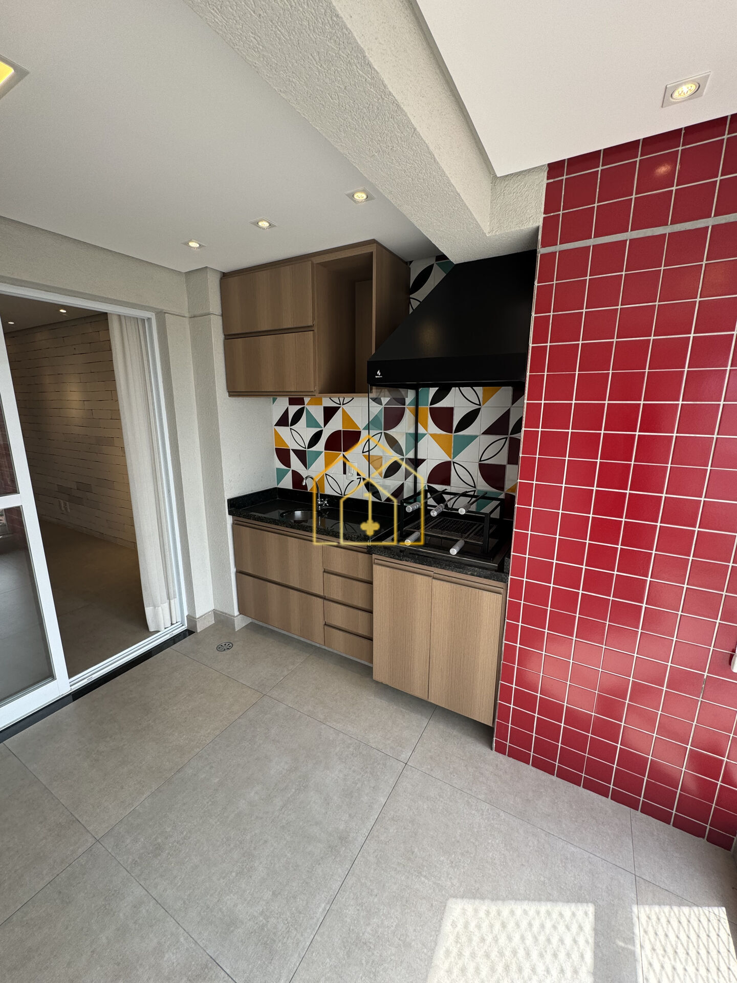 Apartamento à venda com 3 quartos, 91m² - Foto 2