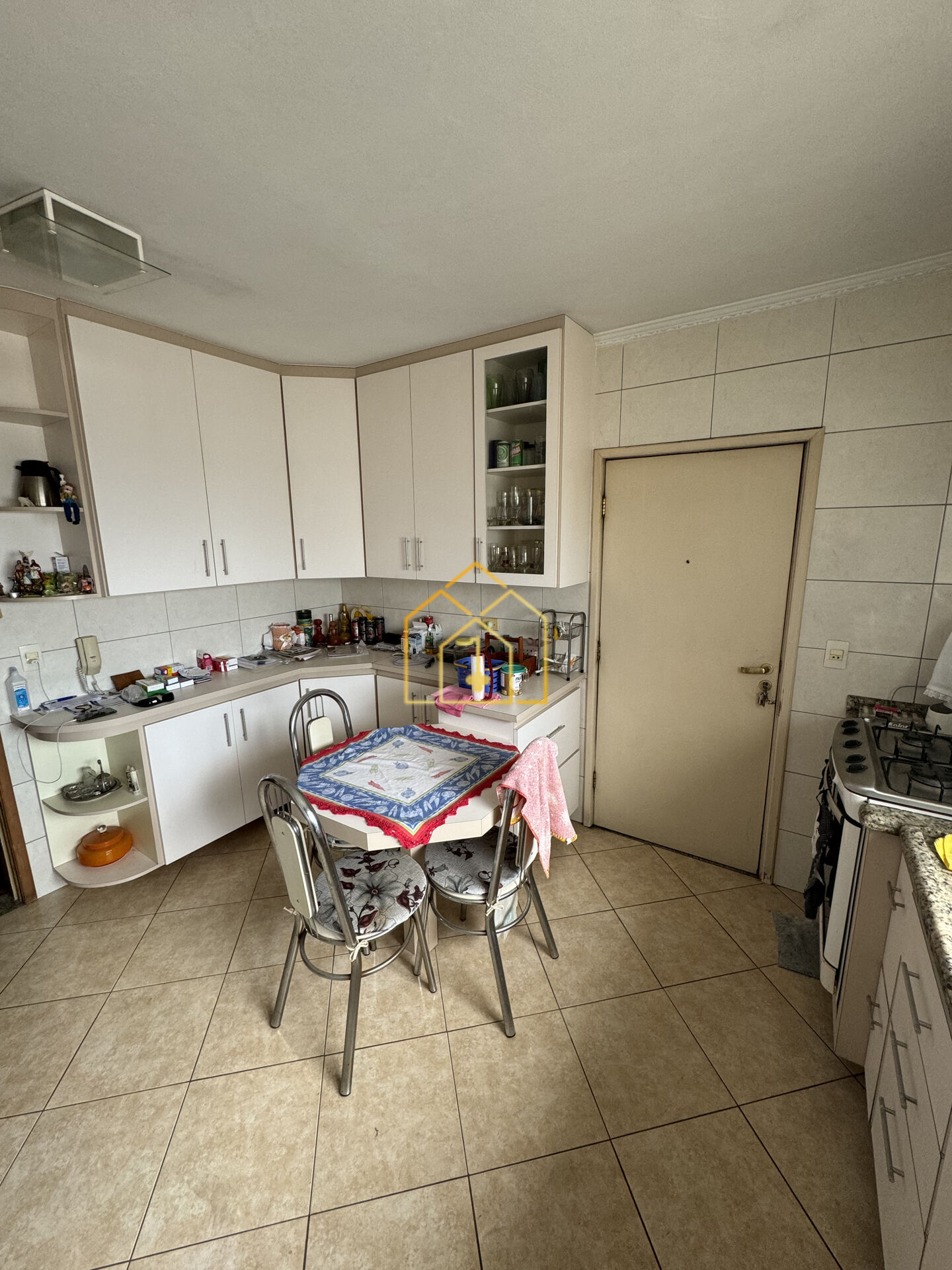 Apartamento à venda com 3 quartos, 110m² - Foto 3