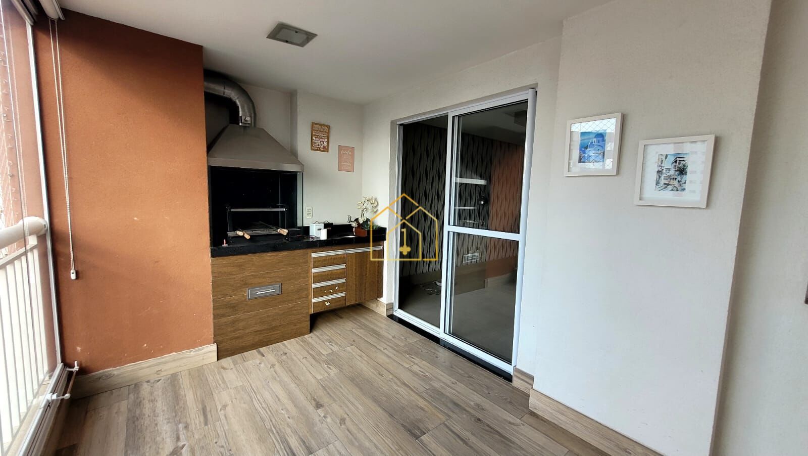 Apartamento à venda com 3 quartos, 115m² - Foto 1