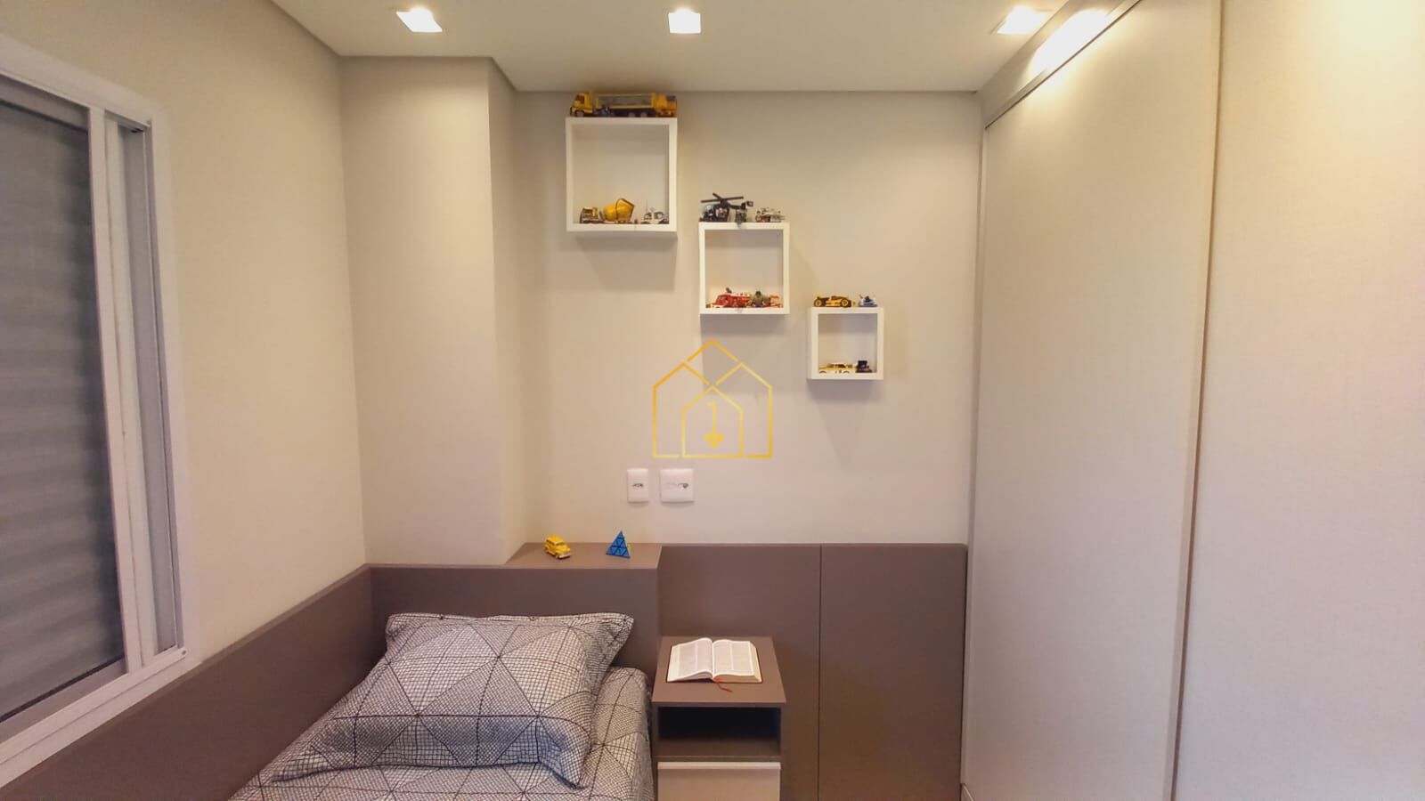 Apartamento à venda com 2 quartos, 66m² - Foto 8