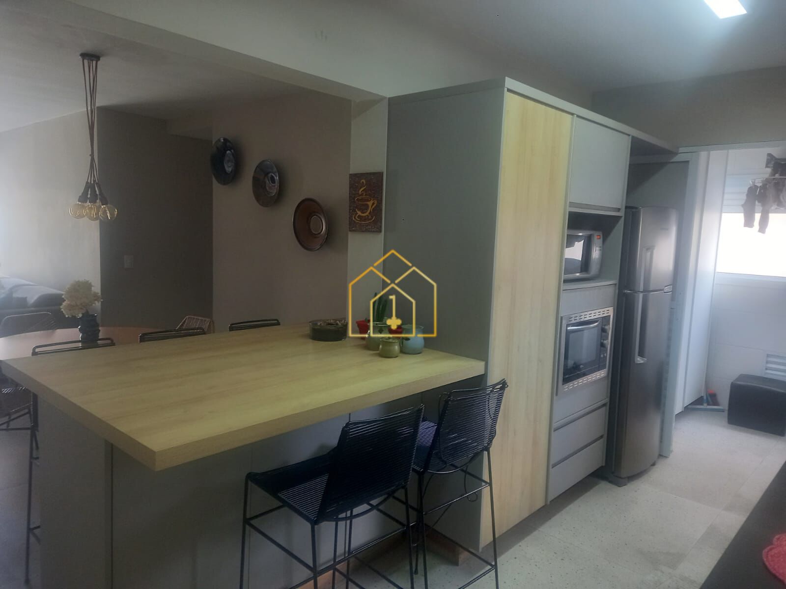 Apartamento à venda com 3 quartos, 91m² - Foto 1