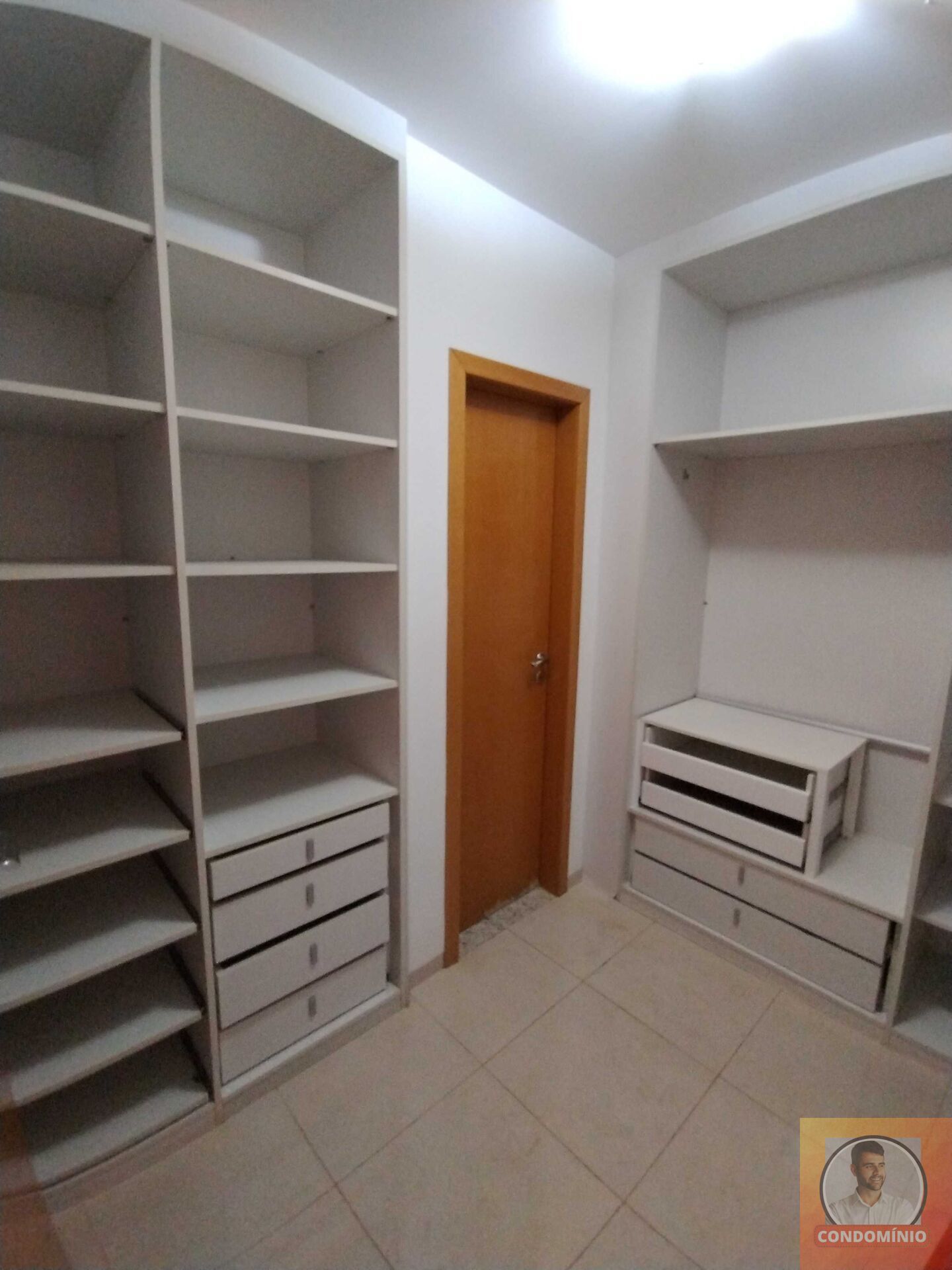 Apartamento à venda com 3 quartos, 188m² - Foto 7