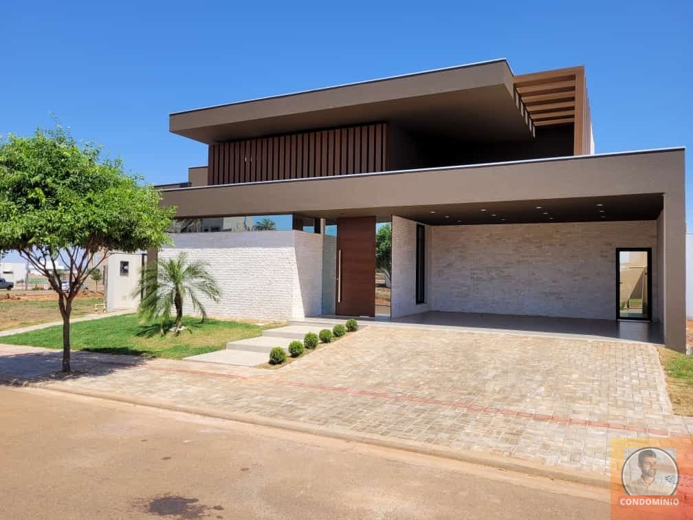 Casa de Condomínio à venda com 4 quartos, 270m² - Foto 1