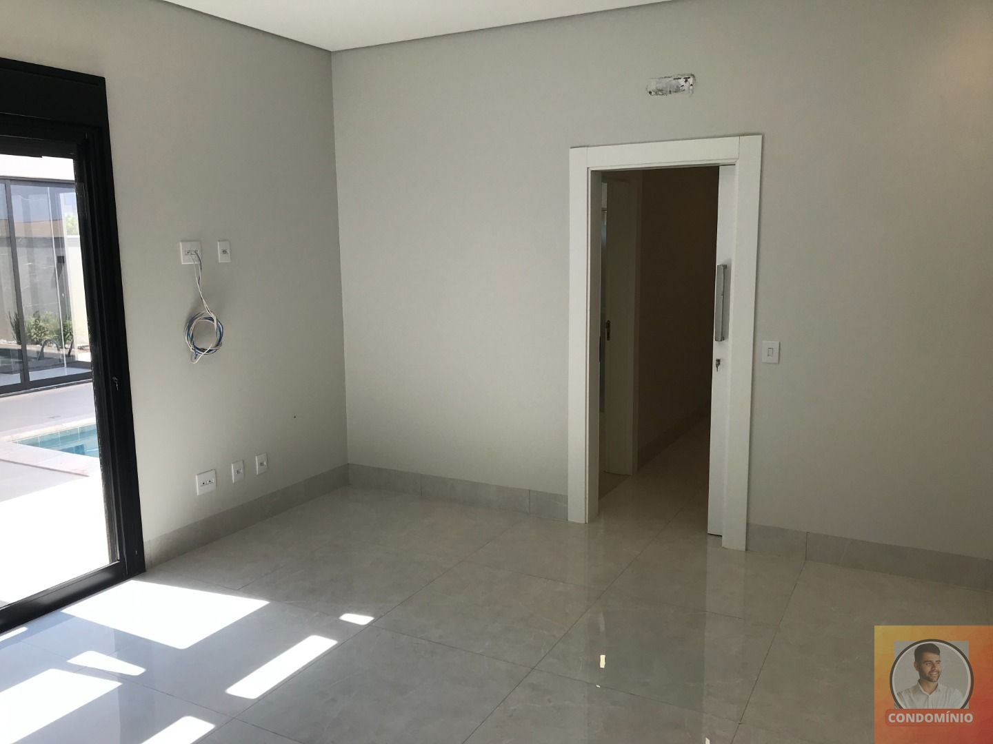 Casa de Condomínio à venda com 4 quartos, 270m² - Foto 10