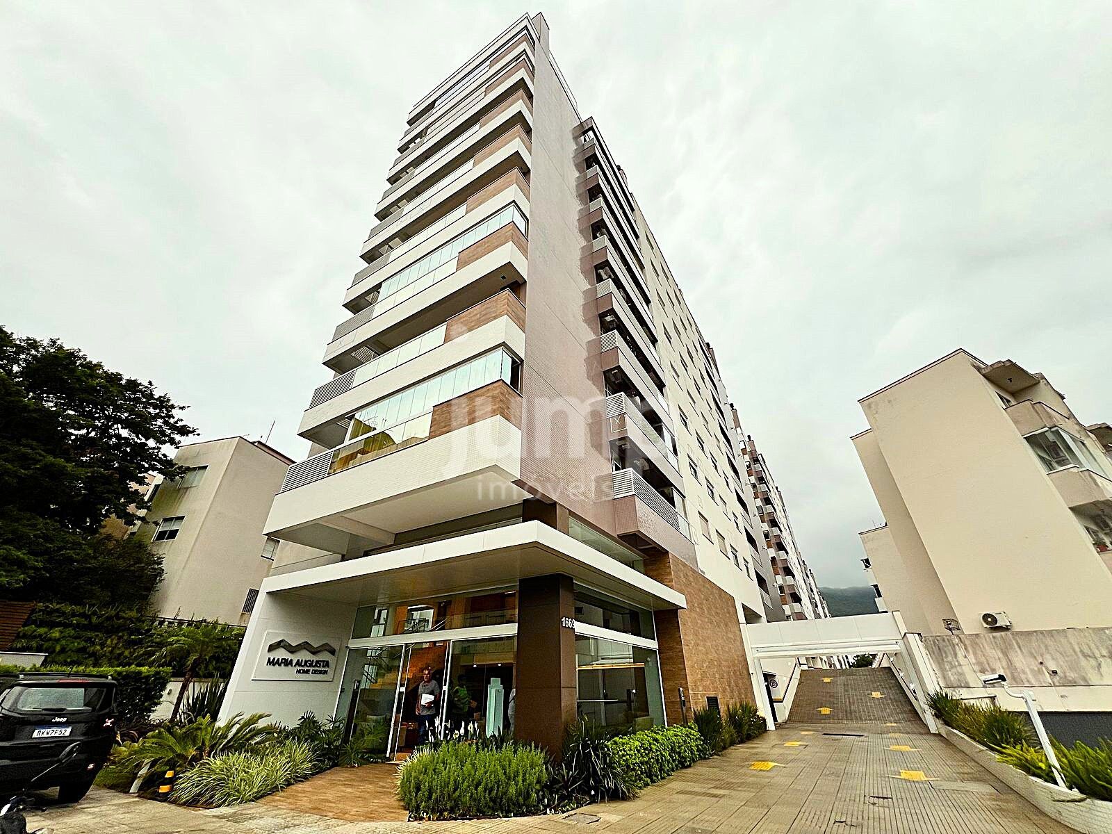 Apartamento à venda com 2 quartos, 75m² - Foto 4