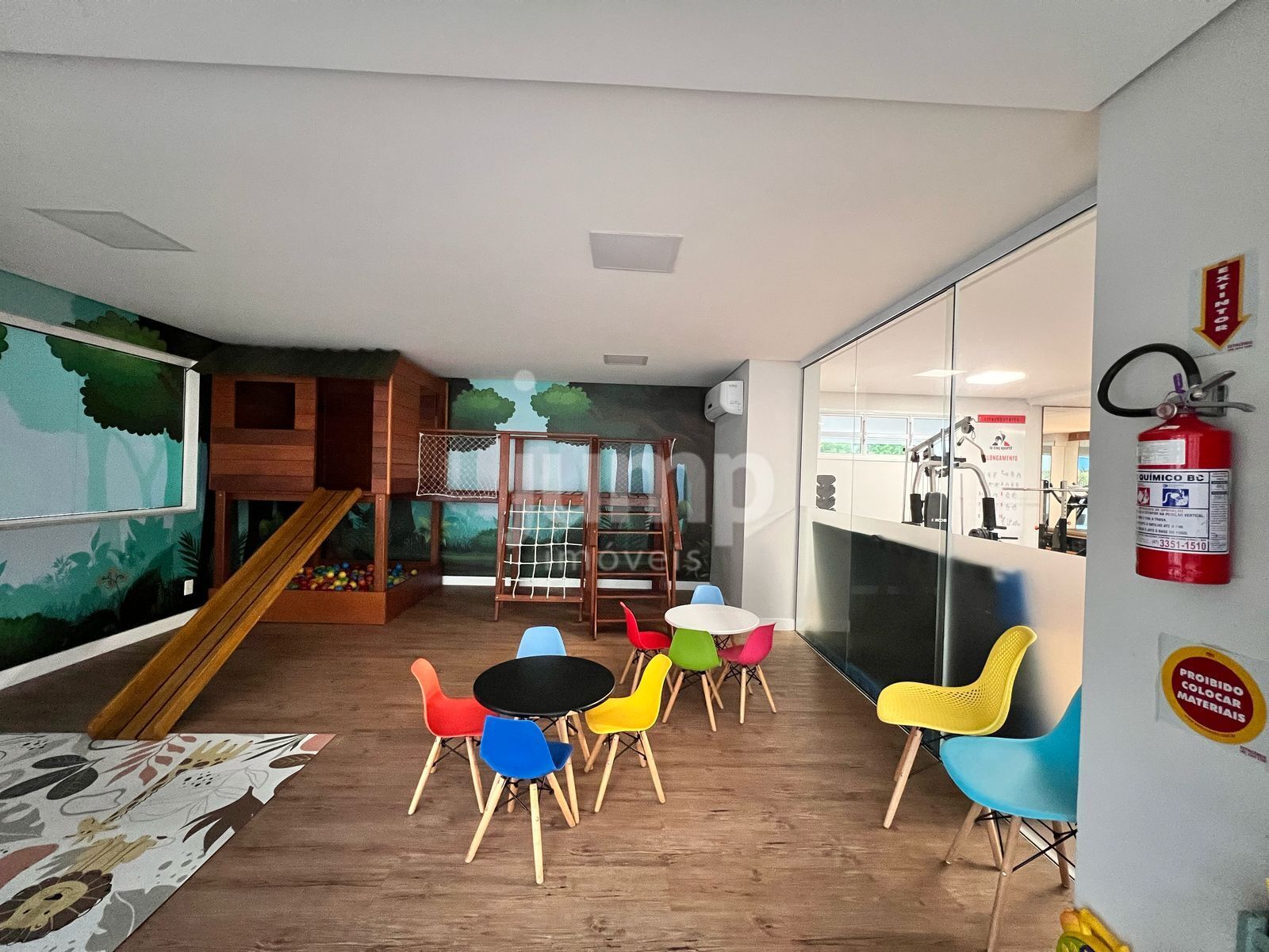 Apartamento à venda com 2 quartos, 75m² - Foto 14