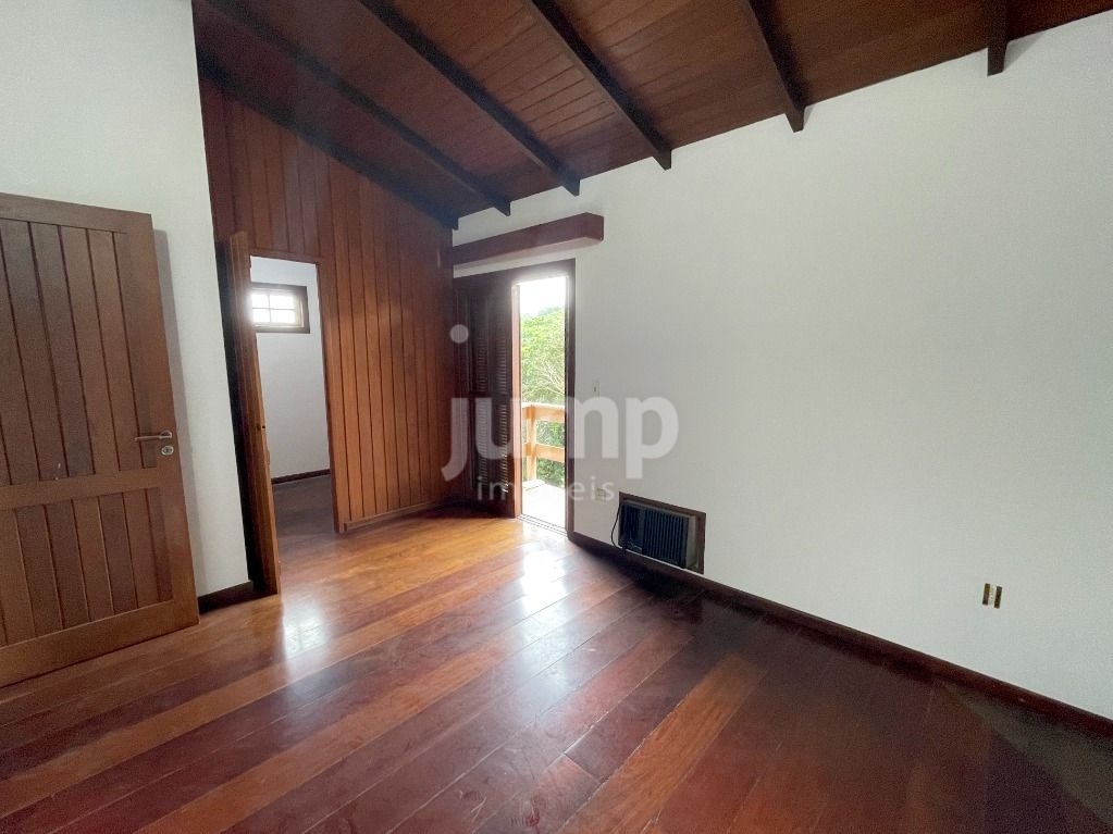 Casa à venda com 4 quartos, 350m² - Foto 10