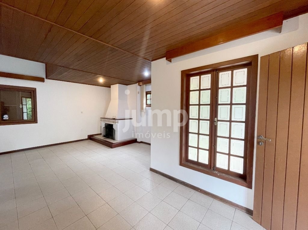 Casa à venda com 4 quartos, 350m² - Foto 2