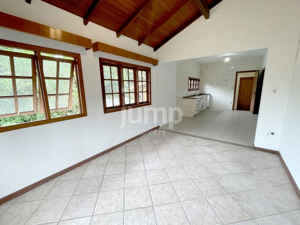 Casa à venda com 4 quartos, 350m² - Foto 5