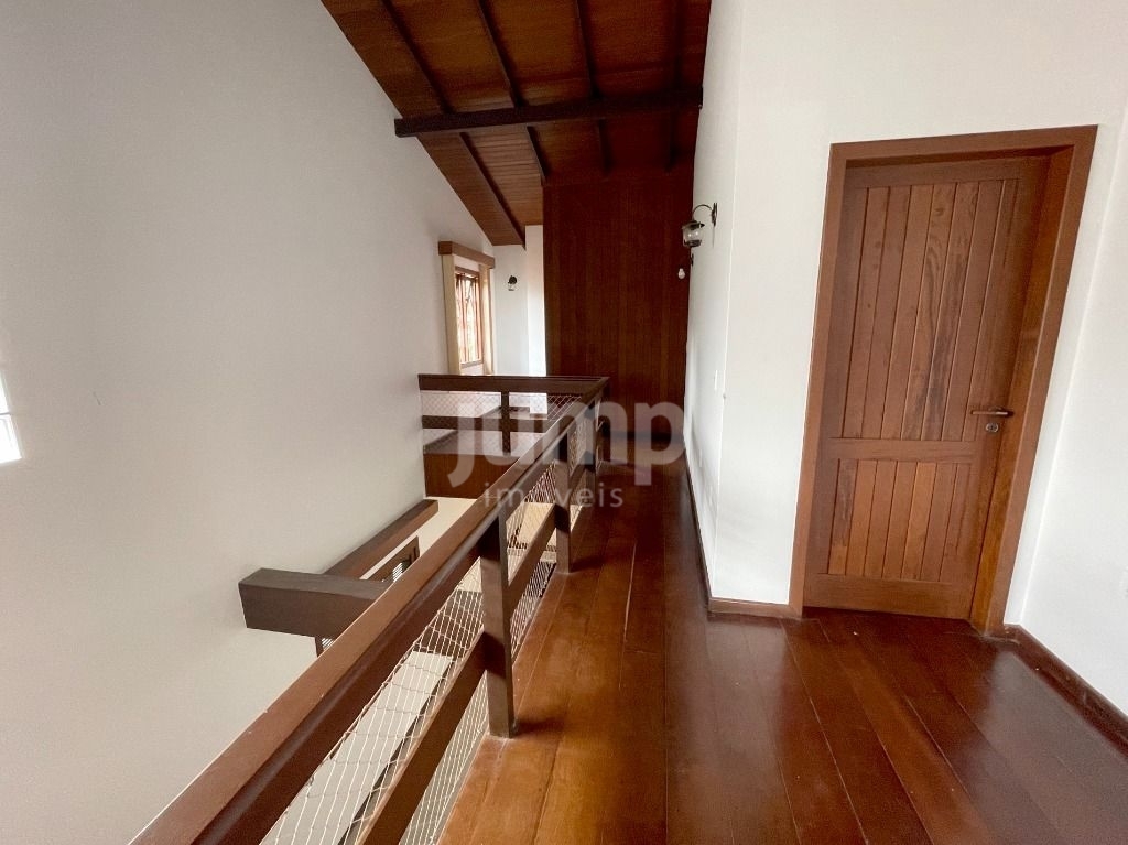 Casa à venda com 4 quartos, 350m² - Foto 9