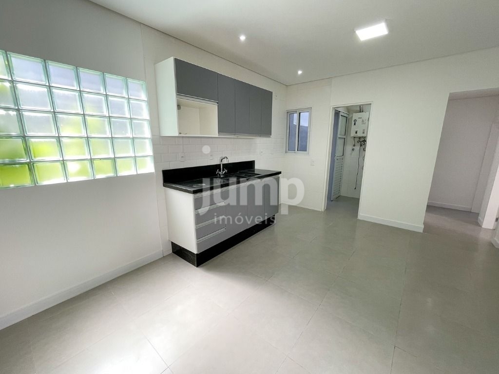 Casa à venda com 2 quartos, 156m² - Foto 3