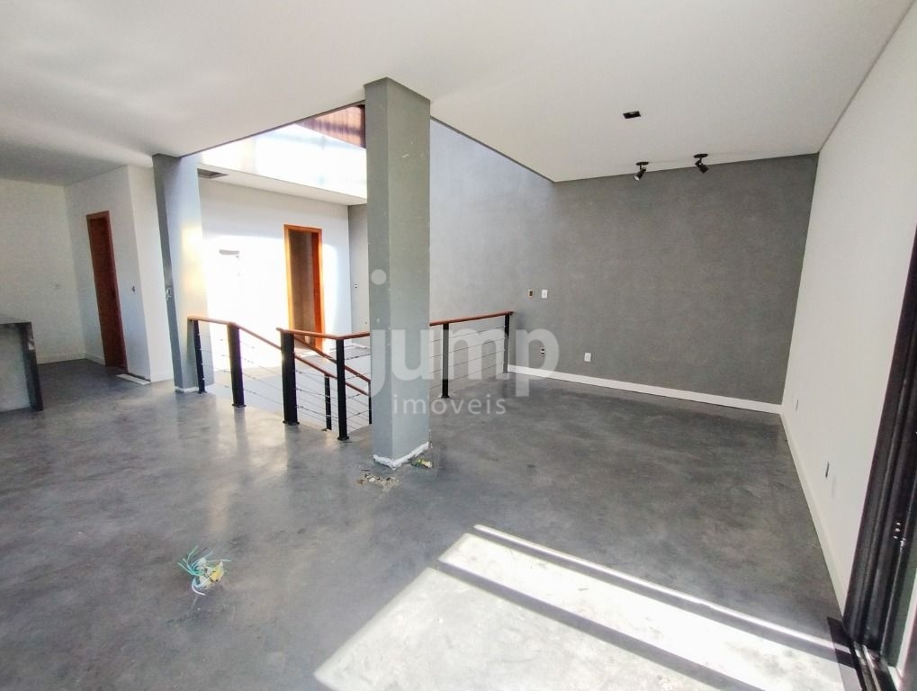 Casa à venda com 3 quartos, 197m² - Foto 4