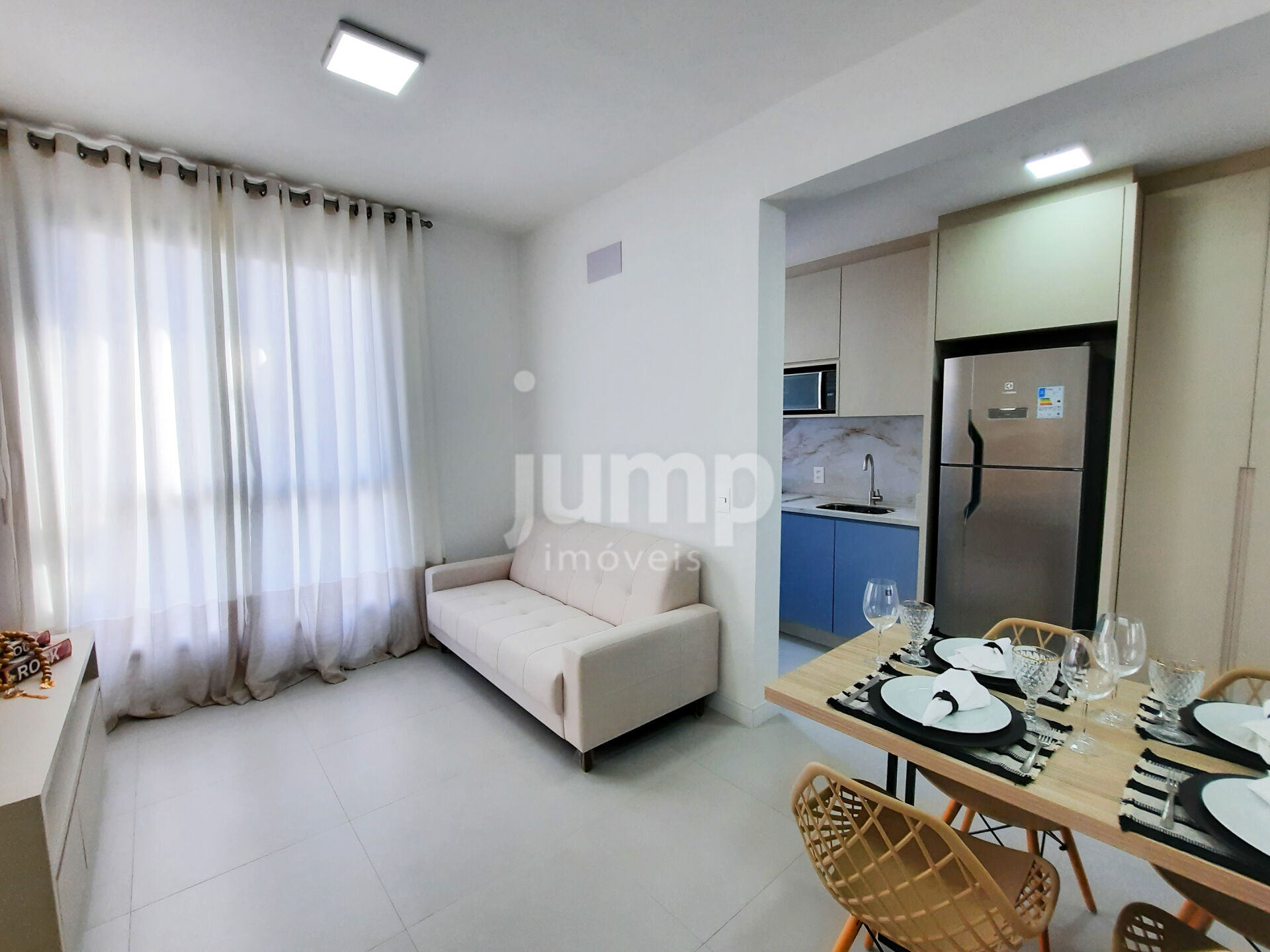 Apartamento à venda com 1 quarto, 34m² - Foto 2