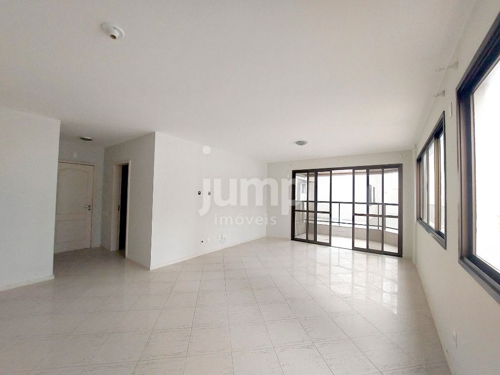 Apartamento à venda com 3 quartos, 121m² - Foto 1