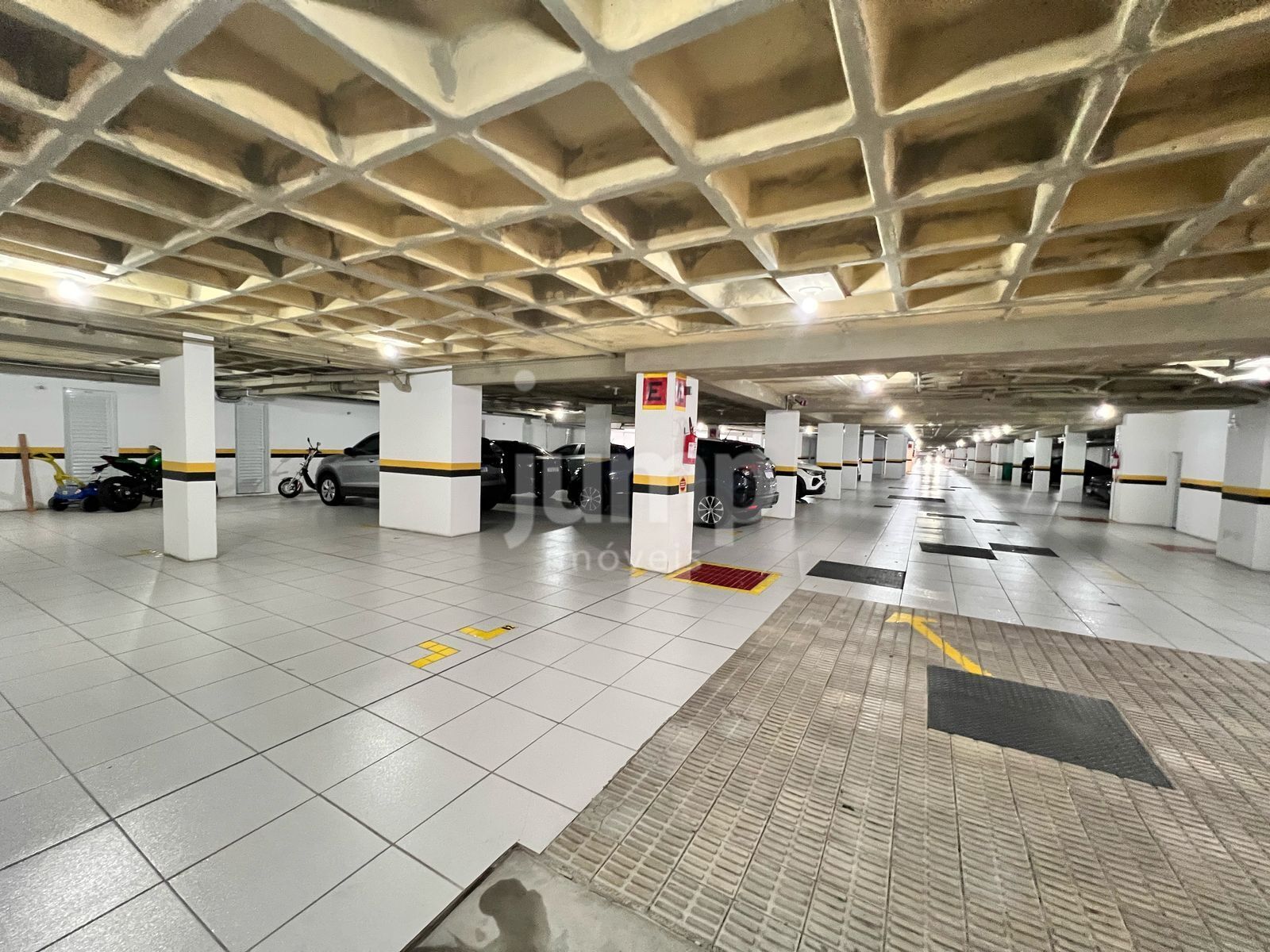 Apartamento à venda com 2 quartos, 75m² - Foto 5