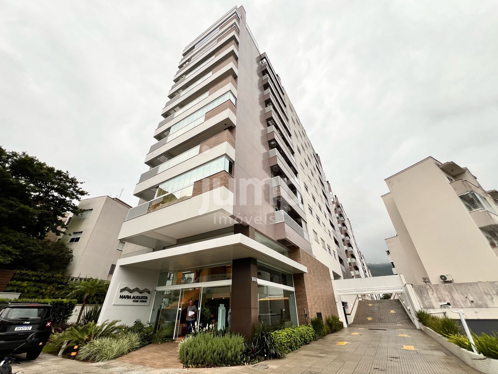 Apartamento à venda com 2 quartos, 75m² - Foto 1