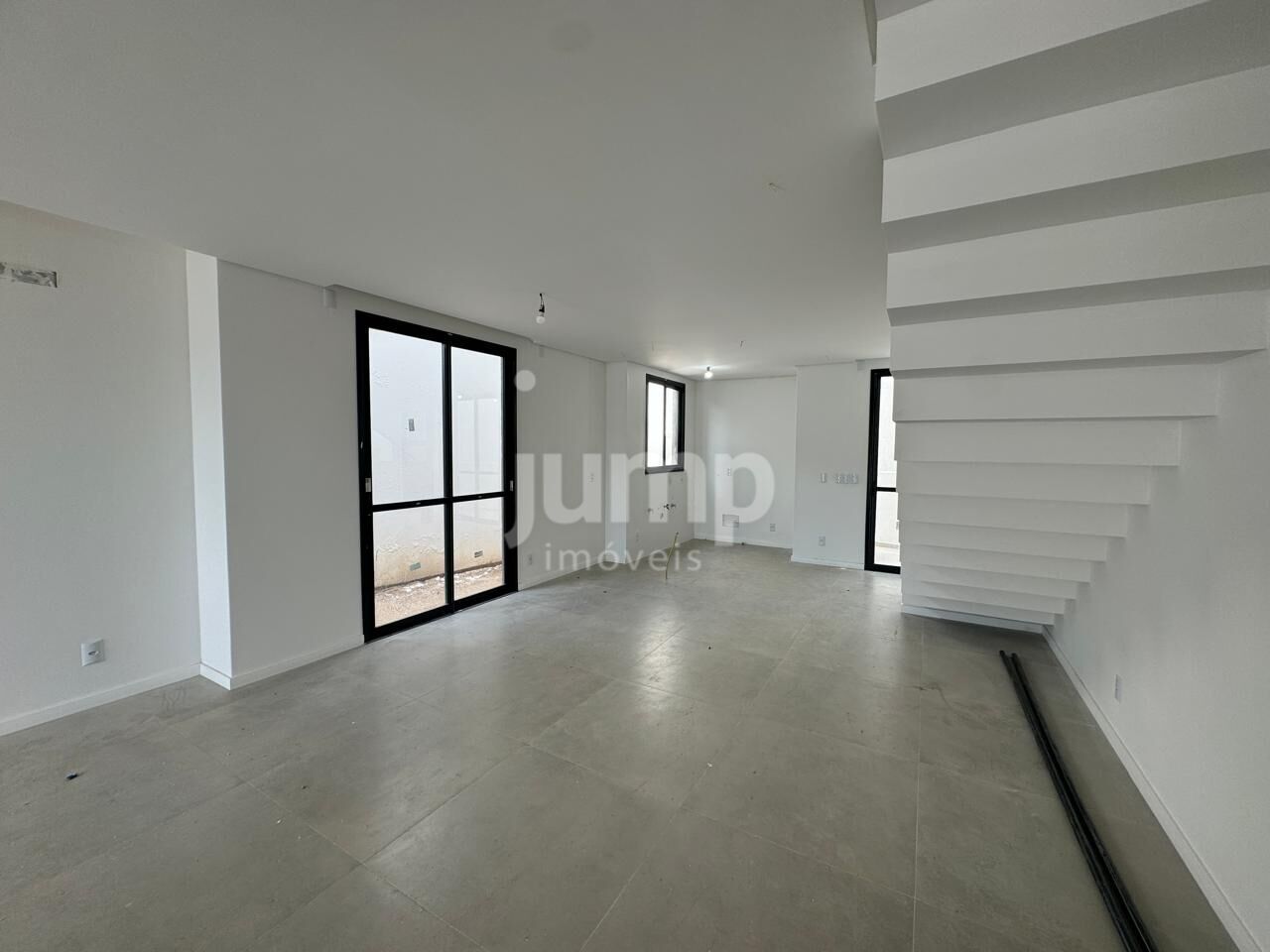 Casa à venda com 3 quartos, 185m² - Foto 4