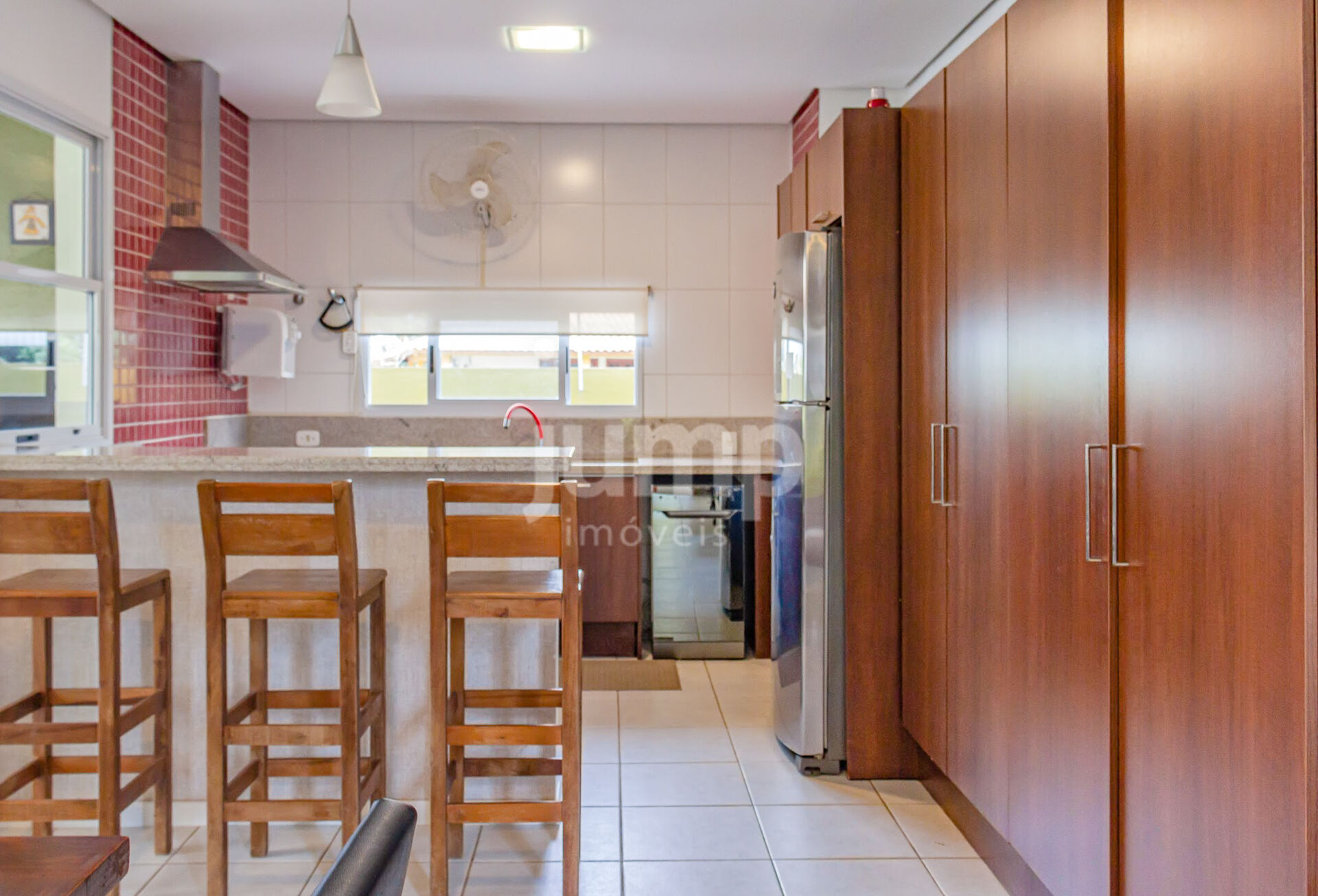 Casa à venda com 4 quartos, 300m² - Foto 3