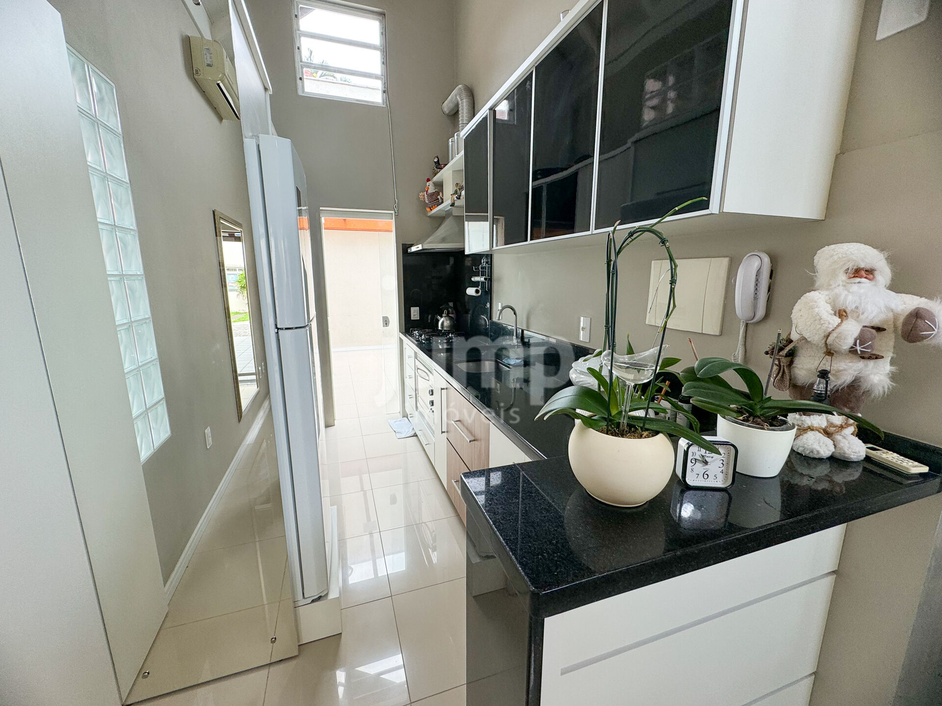 Casa à venda com 2 quartos, 151m² - Foto 9