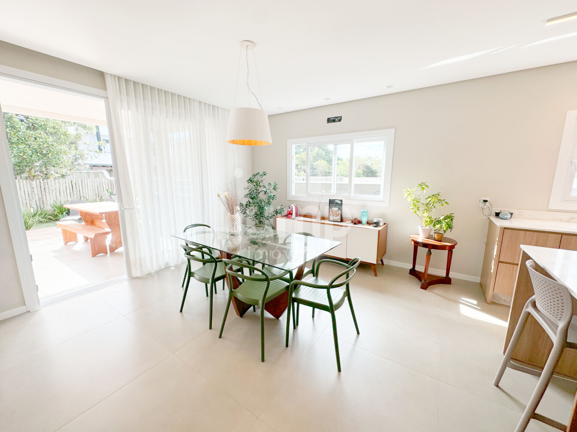 Casa à venda com 3 quartos, 251m² - Foto 4