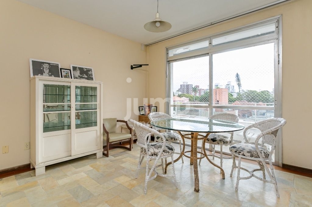 Apartamento à venda com 3 quartos, 239m² - Foto 8