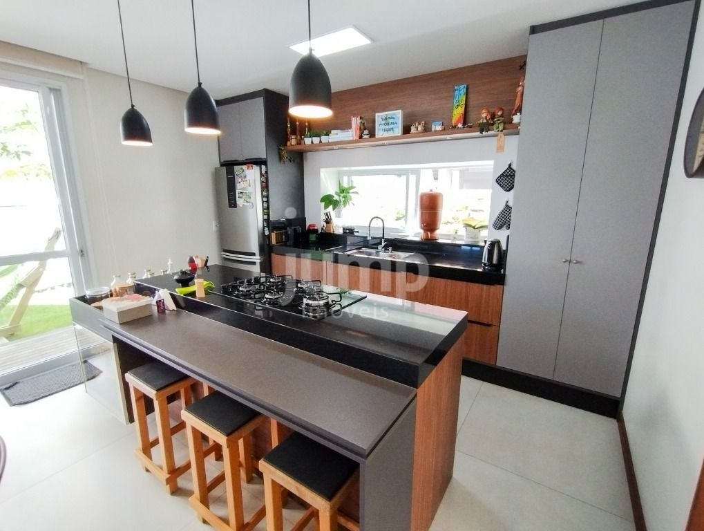 Casa à venda com 3 quartos, 165m² - Foto 3