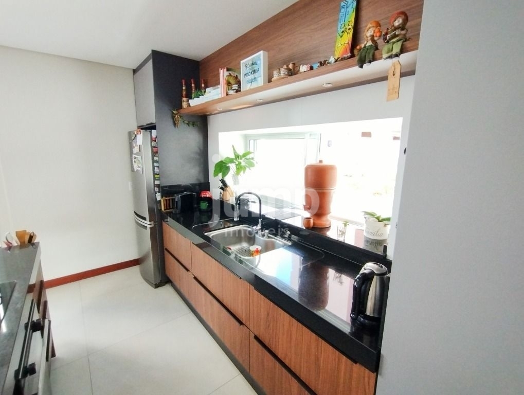 Casa à venda com 3 quartos, 165m² - Foto 9
