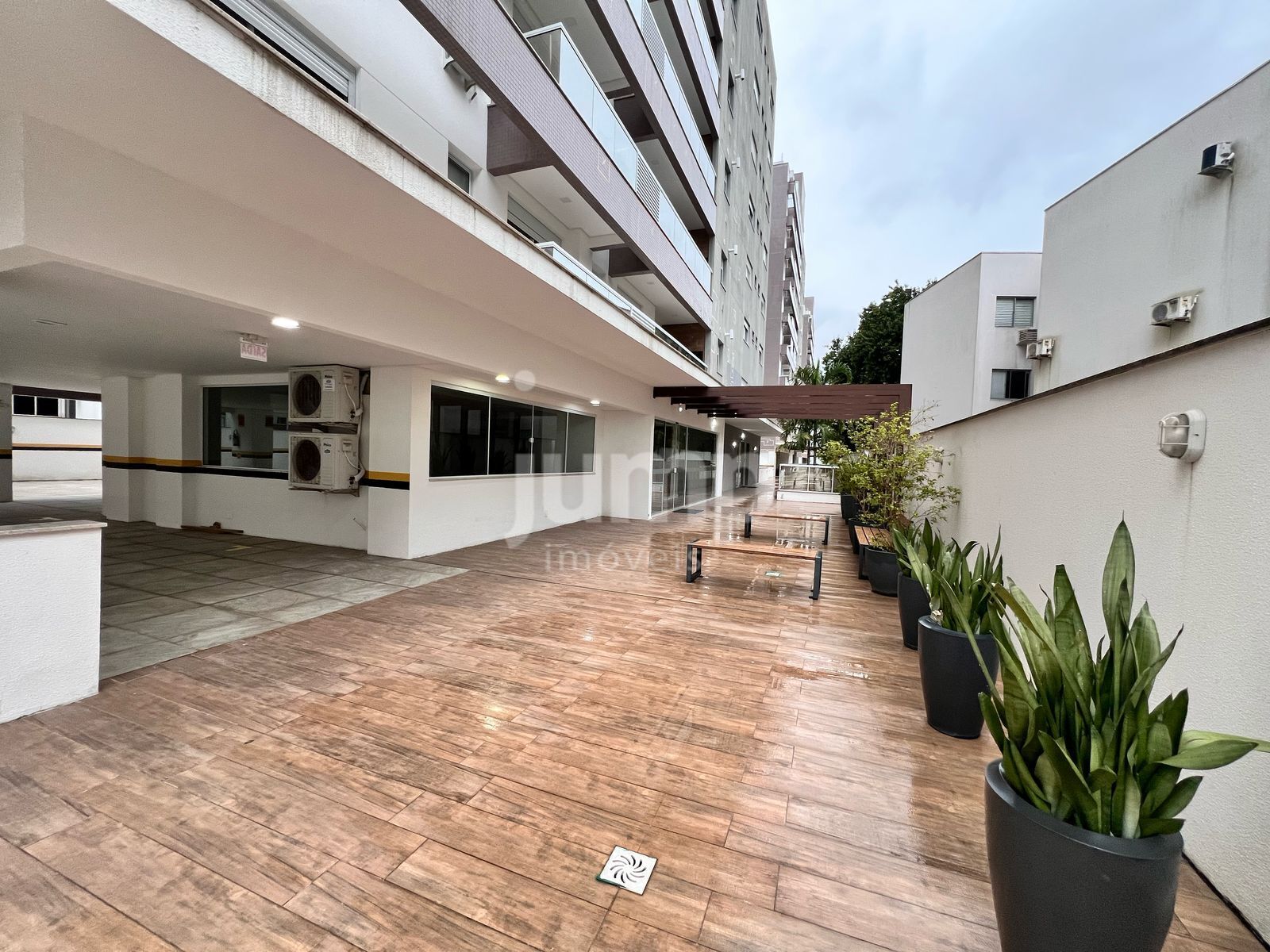 Apartamento à venda com 2 quartos, 76m² - Foto 4