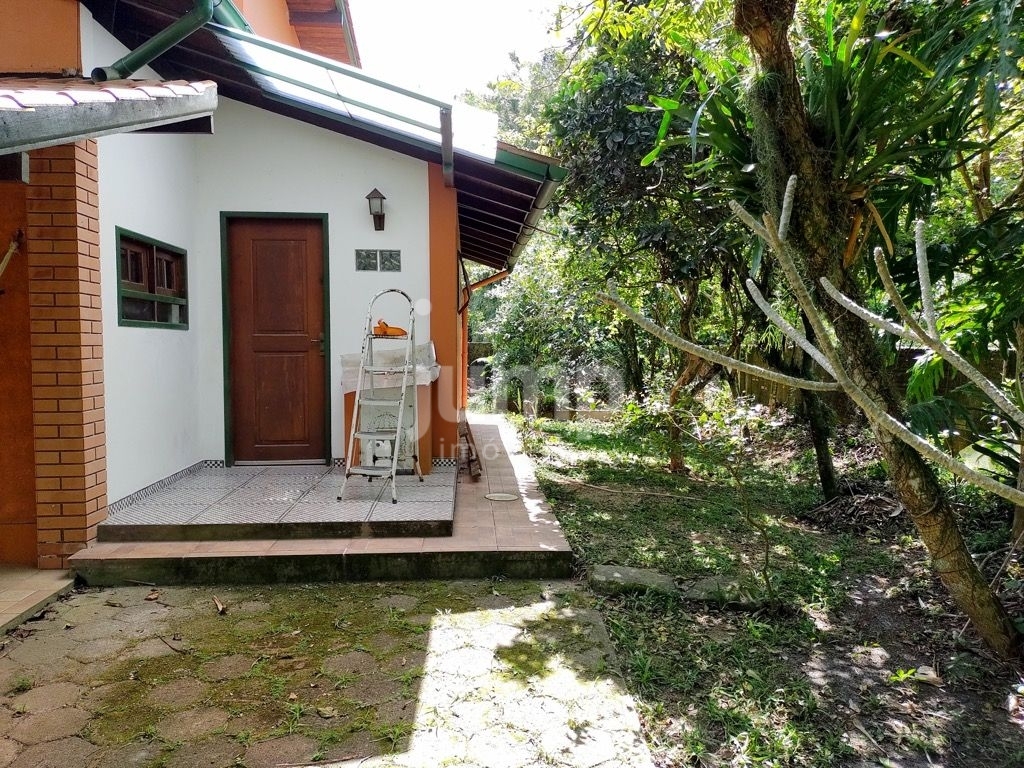 Casa à venda com 3 quartos, 92m² - Foto 3