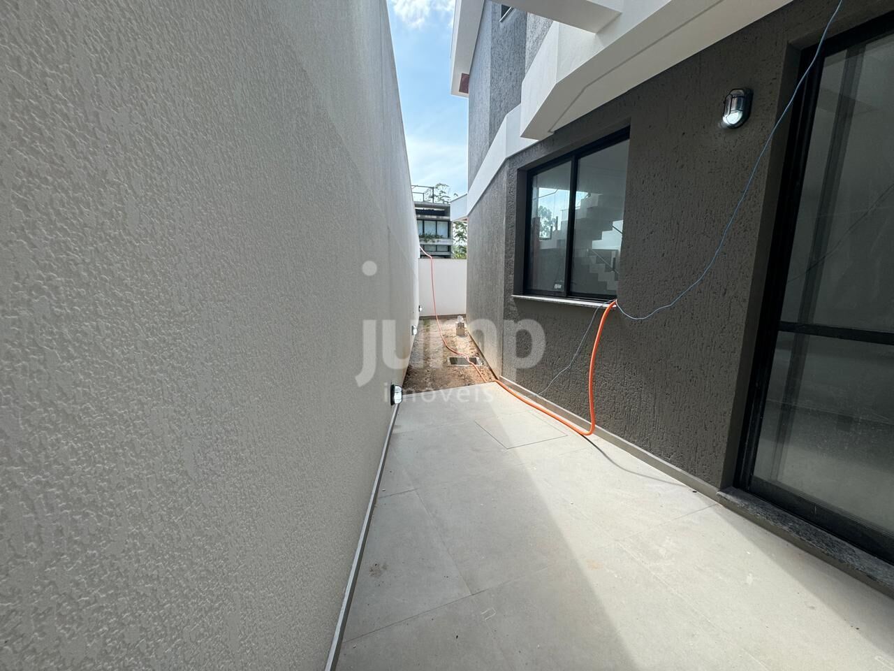 Casa à venda com 3 quartos, 192m² - Foto 4