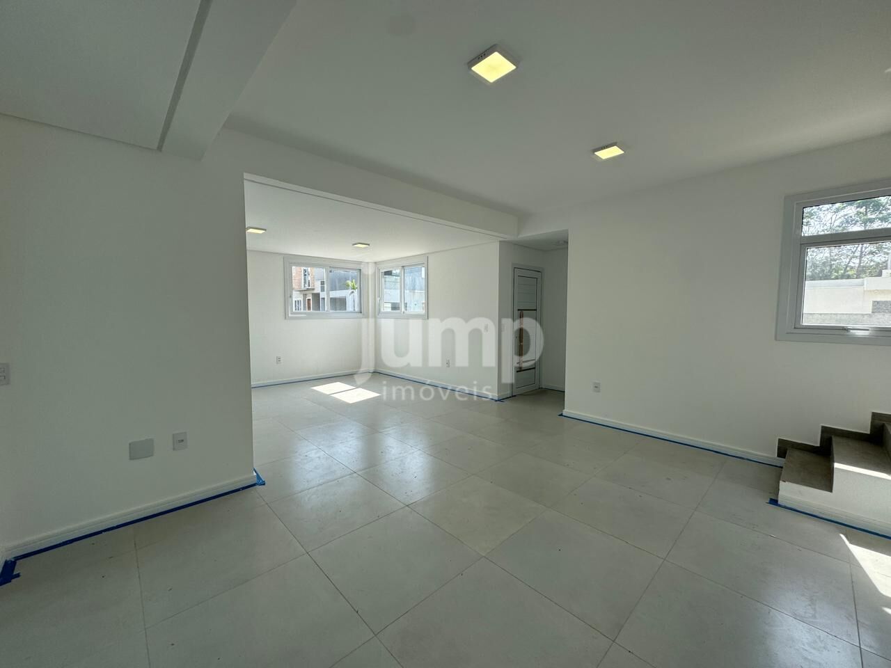 Casa à venda com 3 quartos, 162m² - Foto 7