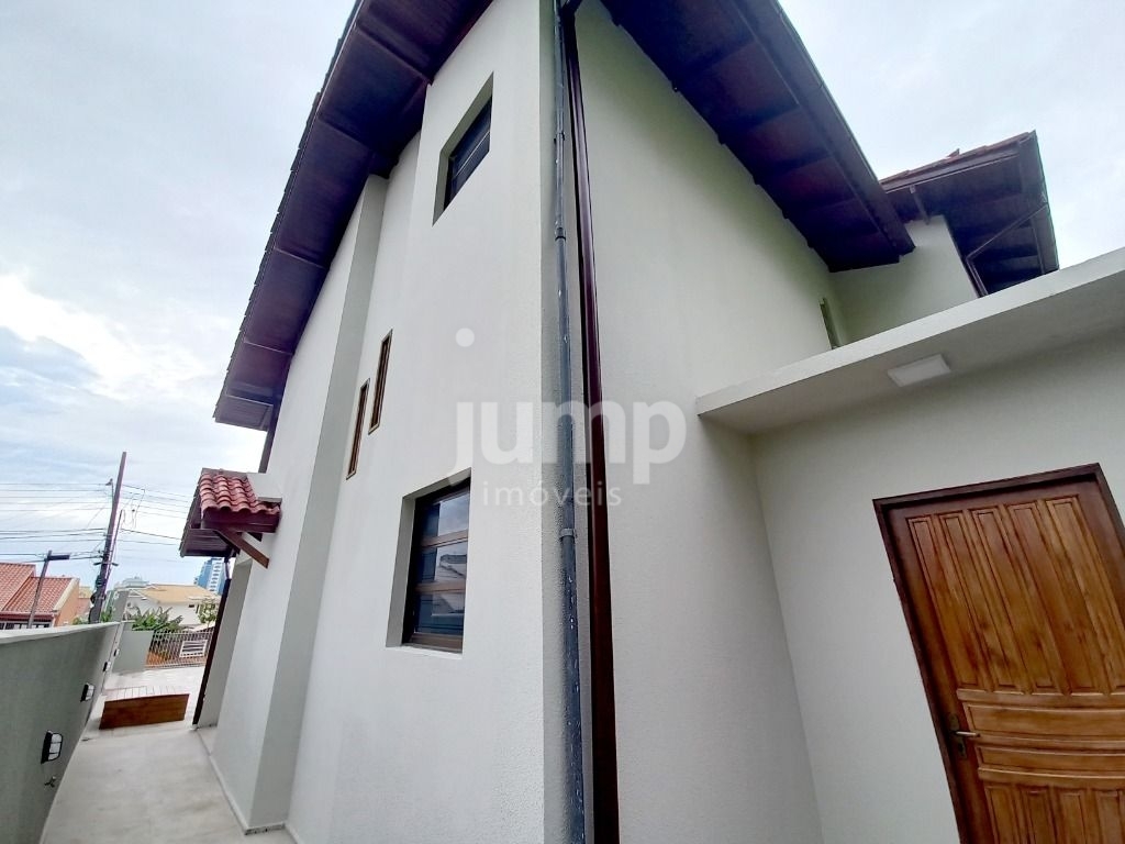 Casa à venda com 3 quartos, 186m² - Foto 5