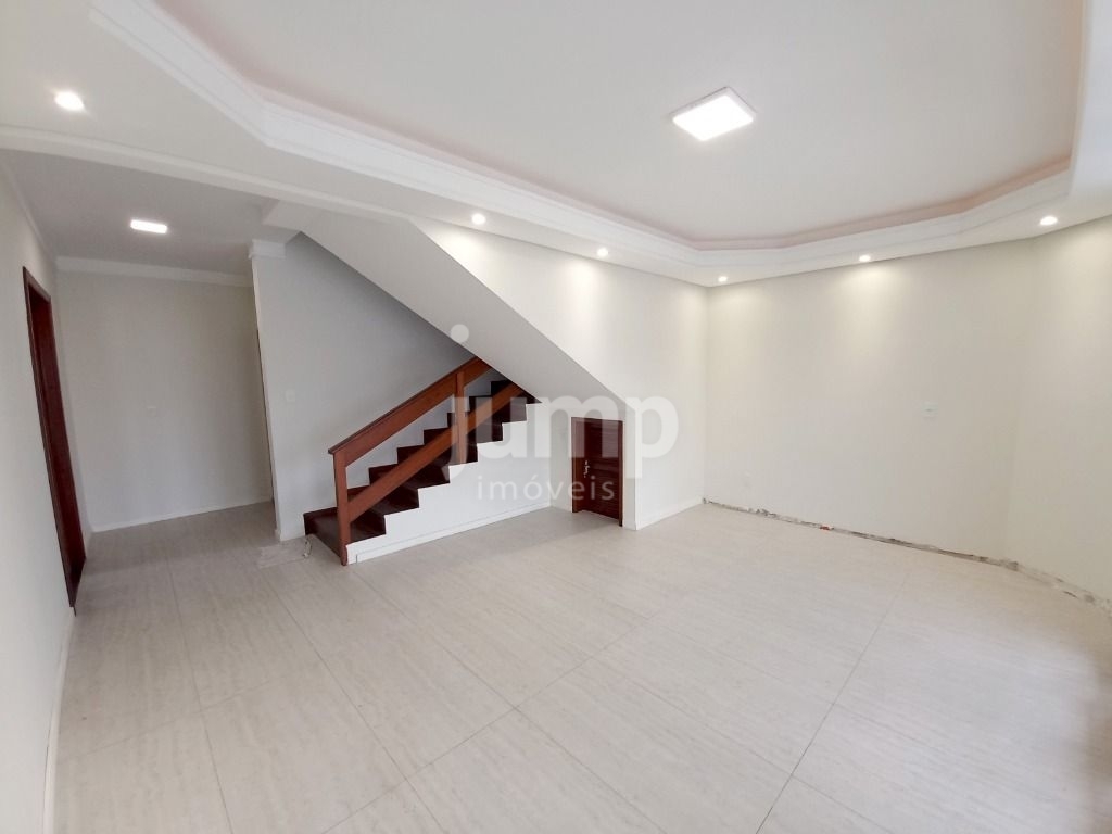 Casa à venda com 3 quartos, 186m² - Foto 2