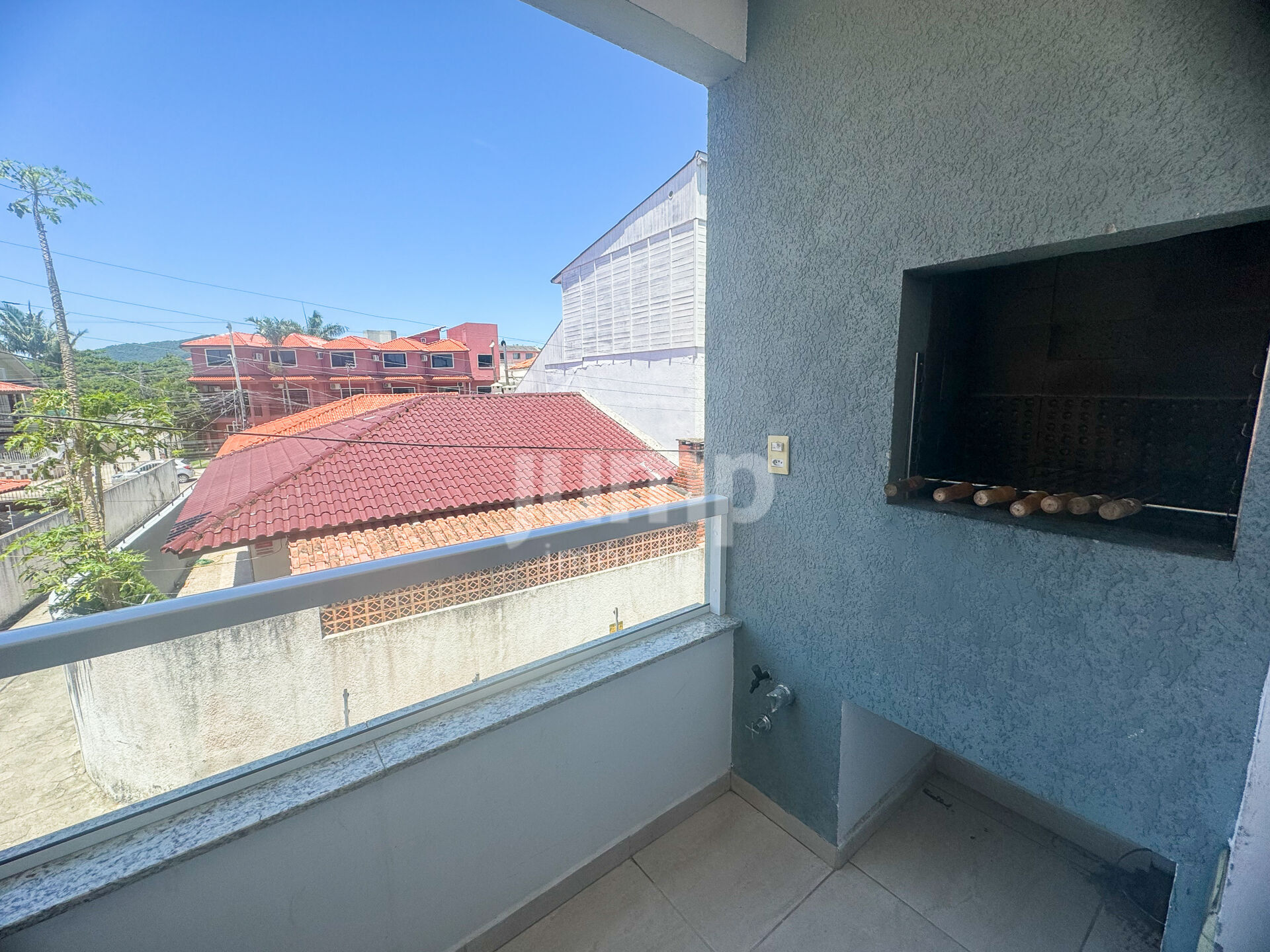 Apartamento à venda com 2 quartos, 69m² - Foto 3