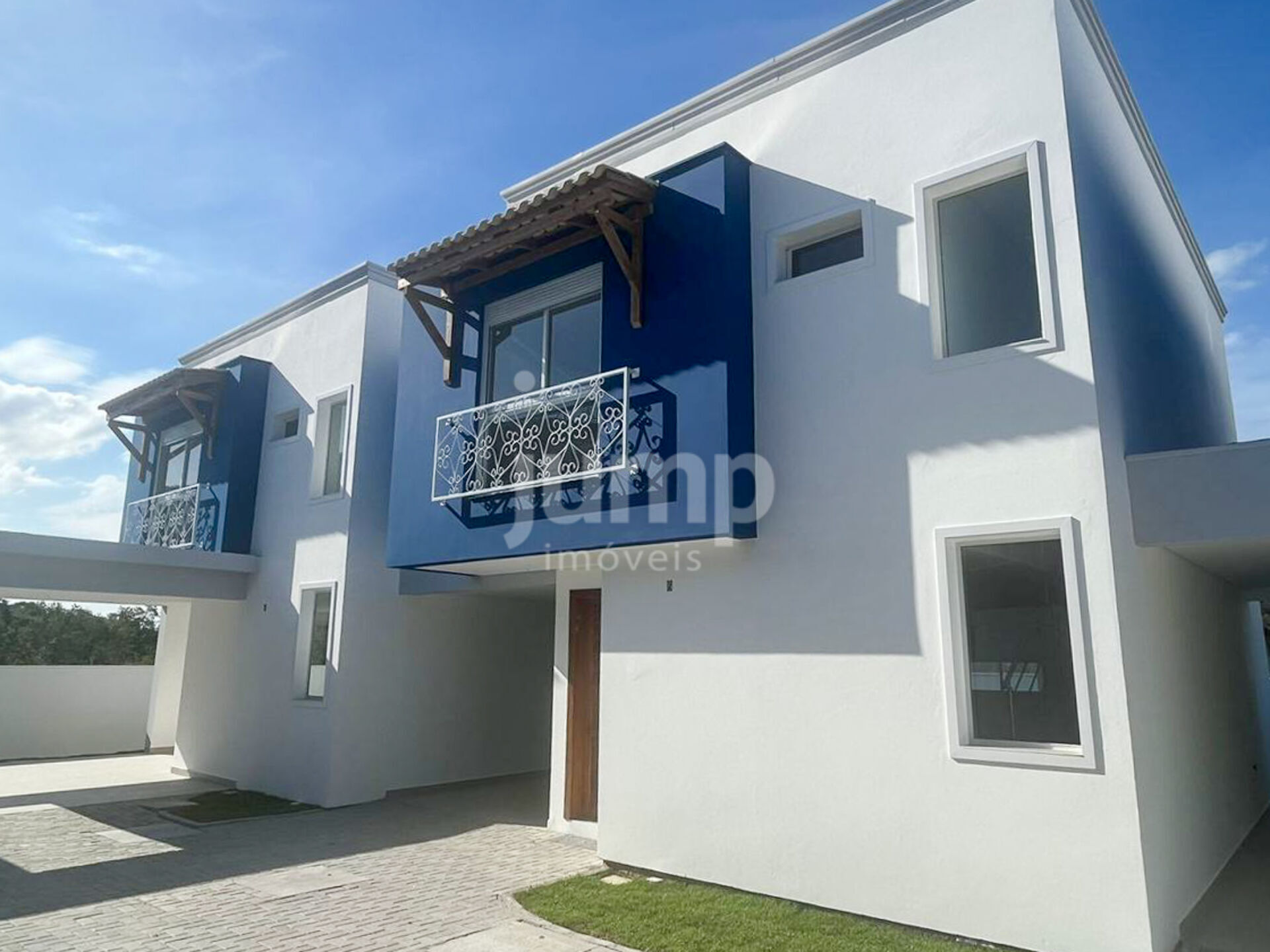 Casa à venda com 3 quartos, 140m² - Foto 1